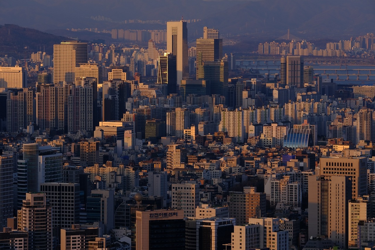 Mega Seoul? Politicians Who Ignore South Korea’s Future